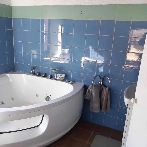 ΠΕΤΡΟΚΤΙΣΤΟ, ξενοδοχείο στην Κακοπετριά