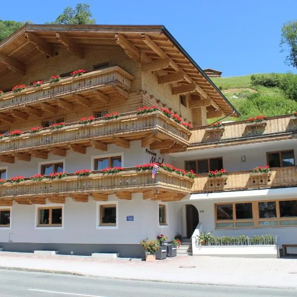 Pension Michael, hotel in Saalbach Hinterglemm