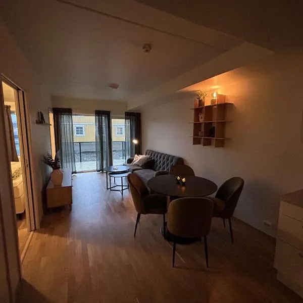 Helt ny leilighet, khách sạn ở Leknes