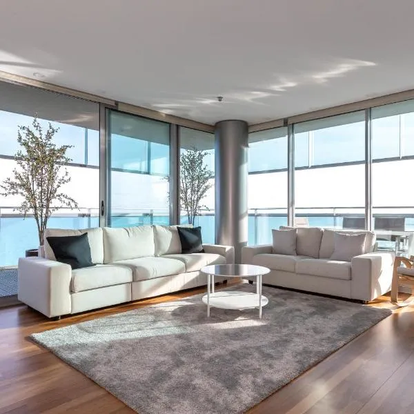 Luxury Apartment With Sea View!，位于巴塞罗那的酒店