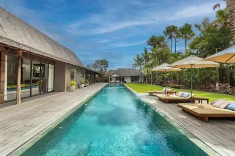 Luxury Boutique Villa with Huge Pool & Private Bar