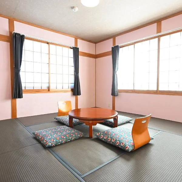 Hütte Jil Shirakabako at 1,400m, Hotel in Chino