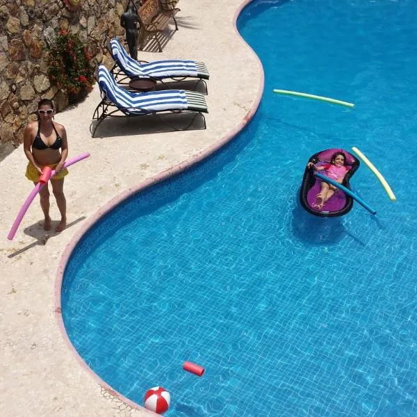 Villa Costa Chica Comodisimo piscina gigante jardines, hotel in Acapulco