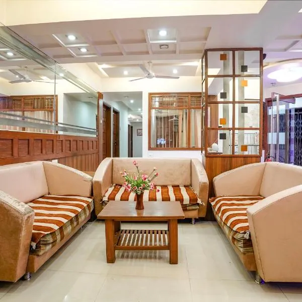 hotelshantisadan, hotel in Ahmedabad