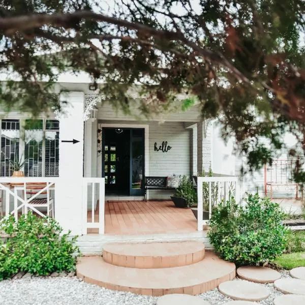 Amaziah Guesthouse, hotel in Kuruman
