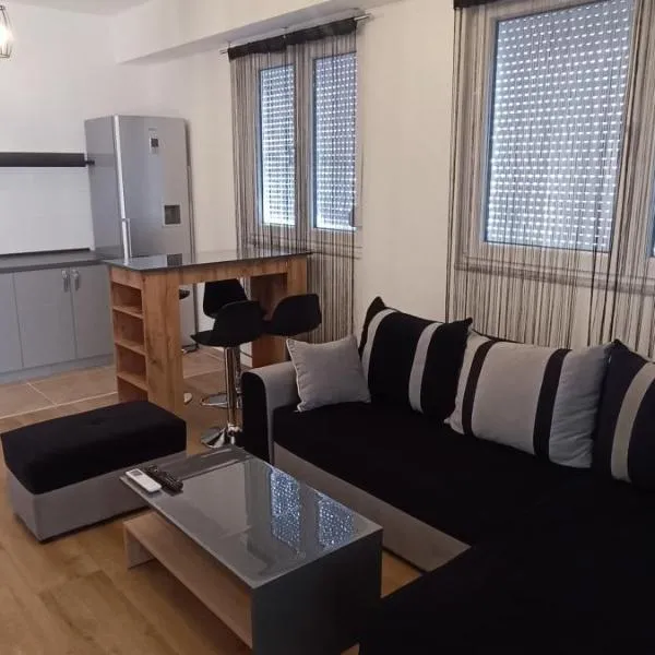 West Gate Apartments Ohrid، فندق في أوخريد