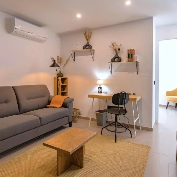 Amazing 3BDR Duplex in Lisbon by LovelyStay, hotel v Lisabonu