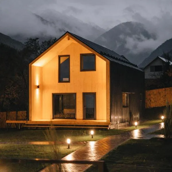 Tabi Village Mountain Nest, hotell i Uchastkovoyye Khozyaystvo SKhI