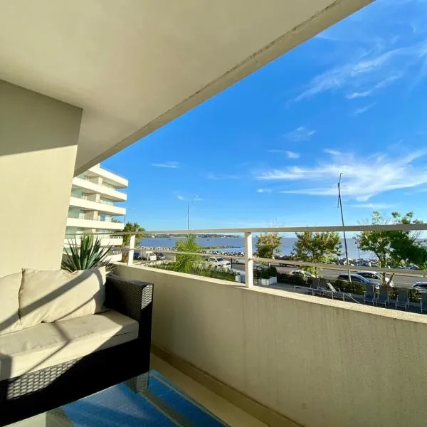 Mono Balcón Vista al Río Nª201, Colonia del Sacramento，科洛尼亞－德爾薩克拉門托的飯店