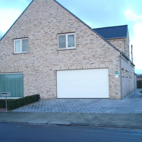 Auro'ra, hotel in Zedelgem