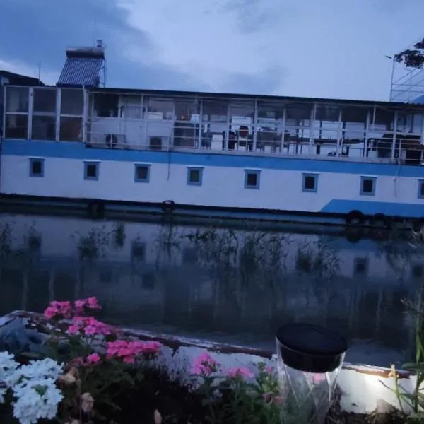 Pontonul lui Cristian, khách sạn ở Mahmudia