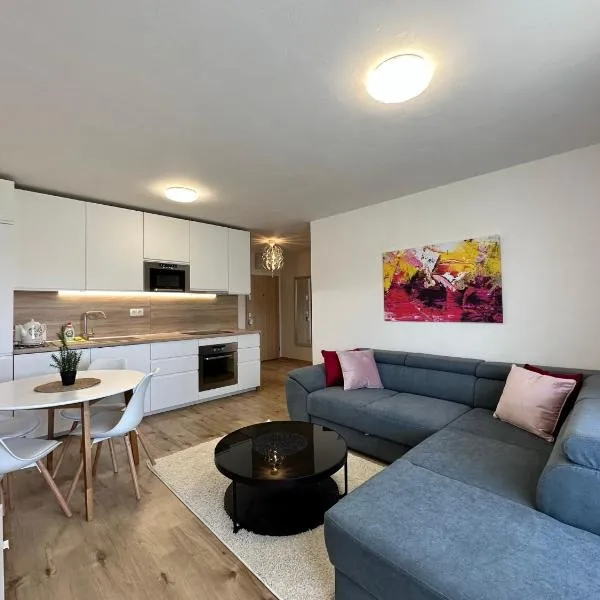 Novozariadený apartmán pri Starom moste, hotel v destinaci Bratislava