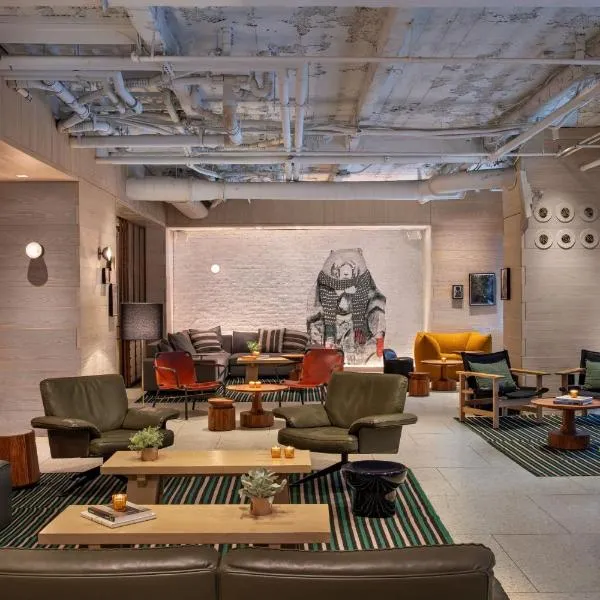 MOXY NYC タイムズ スクエア（MOXY NYC Times Square）、ニューヨークのホテル