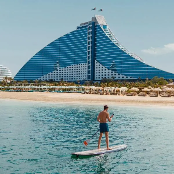 Jumeirah Beach Hotel Dubai, hotel v Dubaji