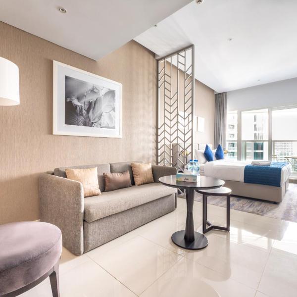 Studio Apartment in DAMAC Maison Prive Businessbay - Dubai Canal View, Dubaj