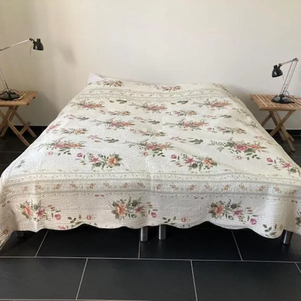 Rosenlund-bb, hotel in Lynge