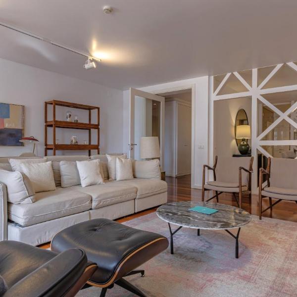 LovelyStay - Chiado 3Bedroom Wonder