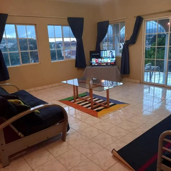 Hill Top Villa (HTV) – hotel w mieście Bridge Pen