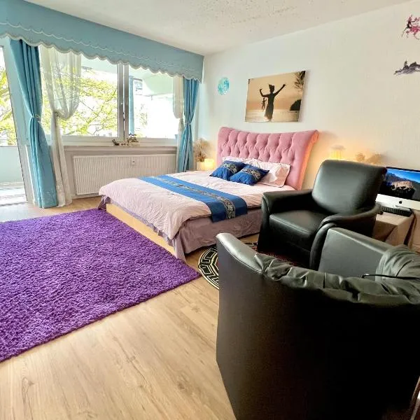Stylish, Cozy & Quiet Apartment with one and half rooms in District 1, Hotel in Düsseldorf