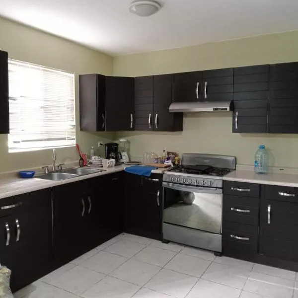 AIRPORT APARTMENT MONTERREY 628, hotel in Monterrey