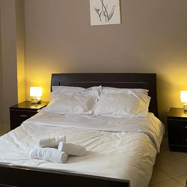 Cloud8 Apt with Castle View, 7km from the Beach, hotel v destinaci Lezhë