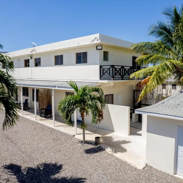 Sands Great Bay, hotel in Treasure Beach