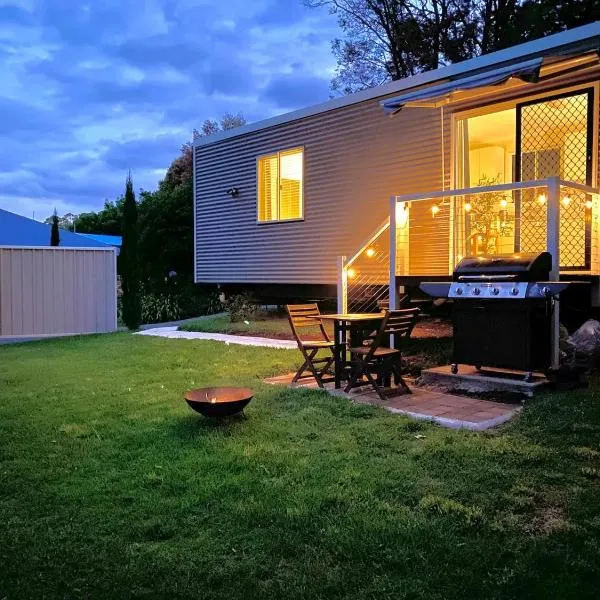 Entire Self-Contained Cabin on the Beautiful Mountain, готель у місті Гора Тамборин