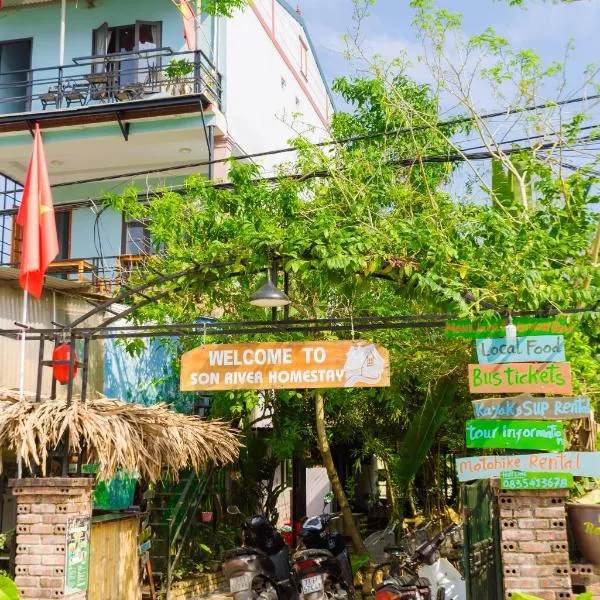 Son River Homestay, hôtel à Phong Nha