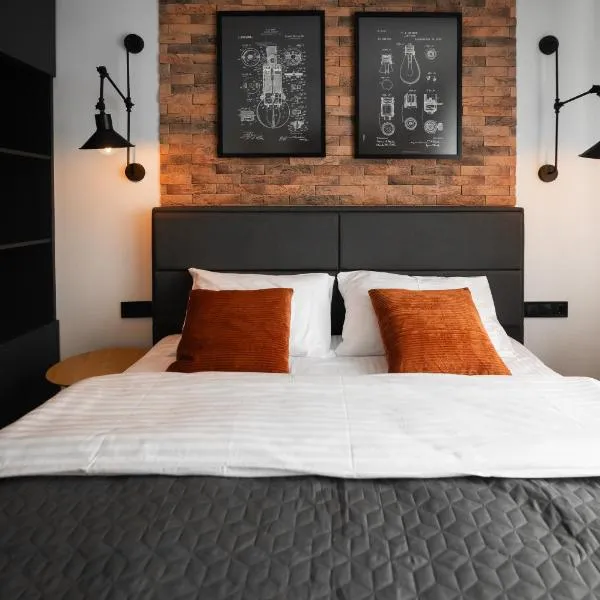 Апартаменти MYFREEDOM поруч із метро Чернігівська, hotel v Kyjevě