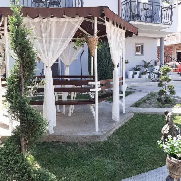 Apartmani Karach,位于斯塔多伊兰的酒店