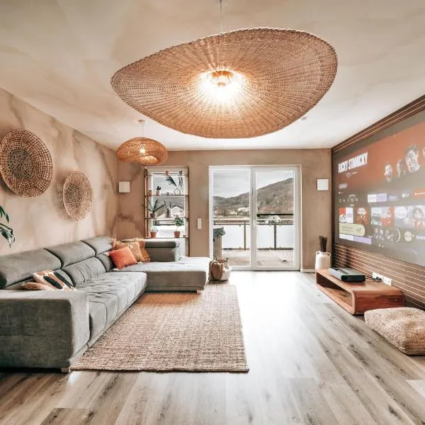 GetAway Penthouse: Spa & Cinema, hotel in Echternacherbrück