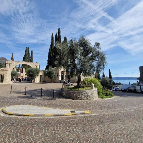 B&B al Vittoriale da Maja，加爾多內－里維耶拉的飯店