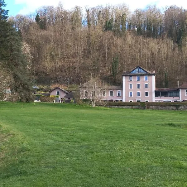 Residence du parc, hôtel à Saint-Martin-dʼUriage