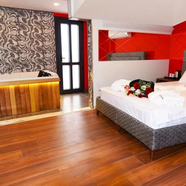 Renk Otel Karşıyaka, Hotel in Karşıyaka