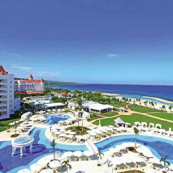 Bahia Principe Luxury Runaway Bay - Adults Only All Inclusive, hotel in Runaway Bay