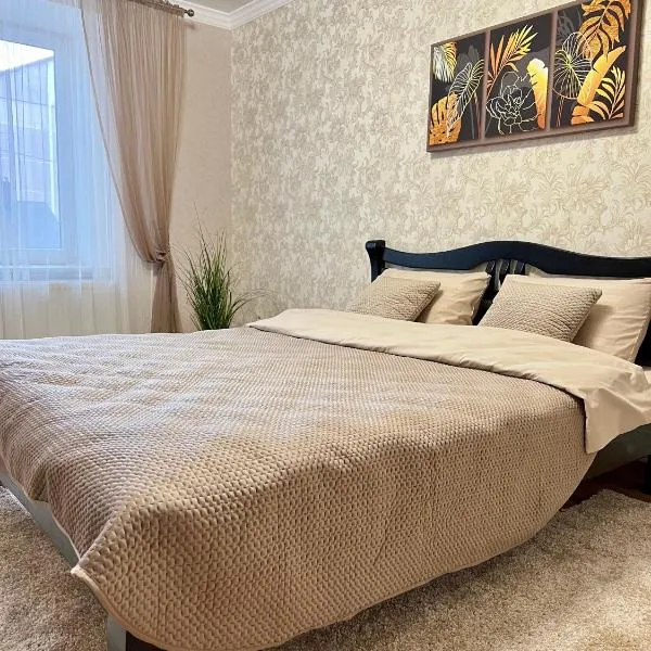 Центр. Вул. С. Крушельницької. 2 кімнати, hôtel à Ternopil