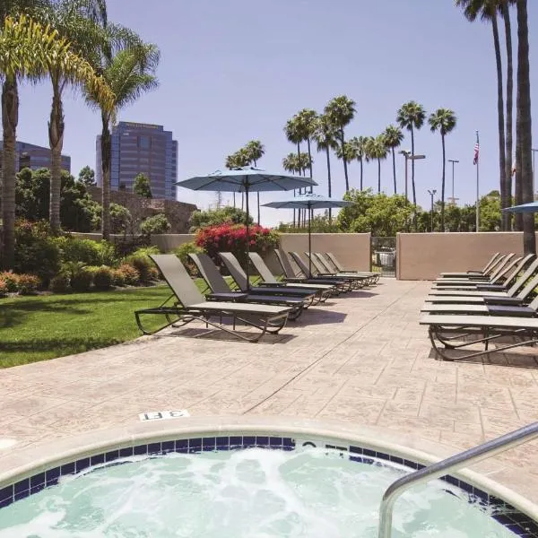 Embassy Suites by Hilton San Diego La Jolla, hotel in San Diego