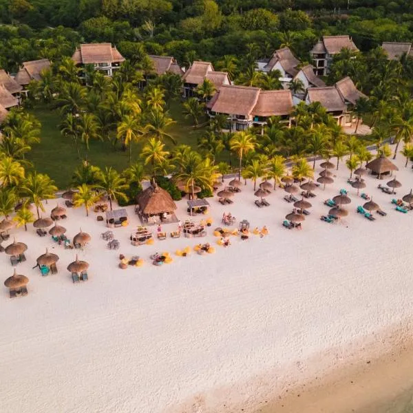 Dinarobin Beachcomber Golf Resort & Spa，位于勒莫尔尼的酒店