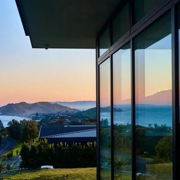 ONYX HOUSE - Wainui Beach, Hotel in Gisborne