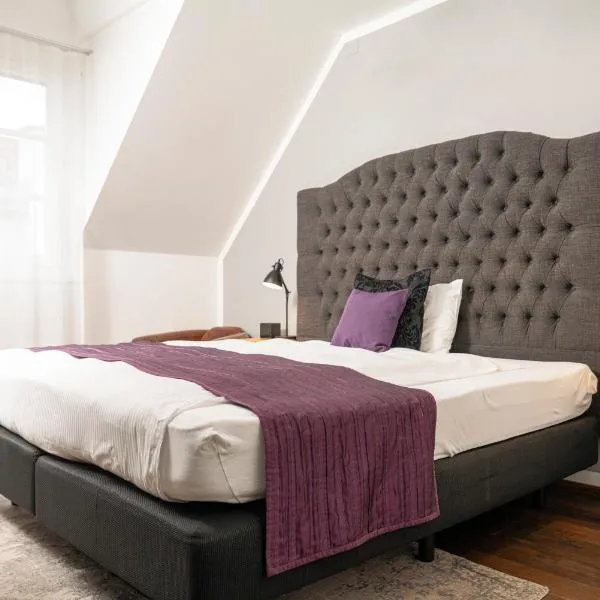 Boutique Hotel Weisses Kreuz - Adult only Hotel, hotelli kohteessa Luzern