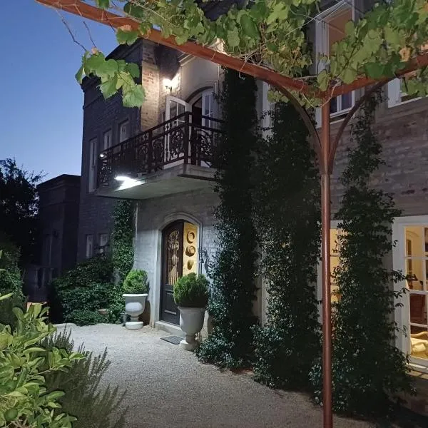 Villa Anna Katarina、ライビーク・カステールのホテル