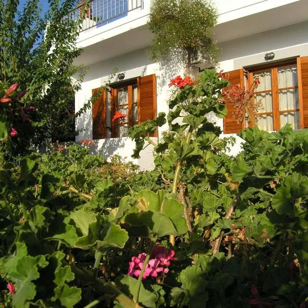 Pension Chanioti, hotel en Parikia