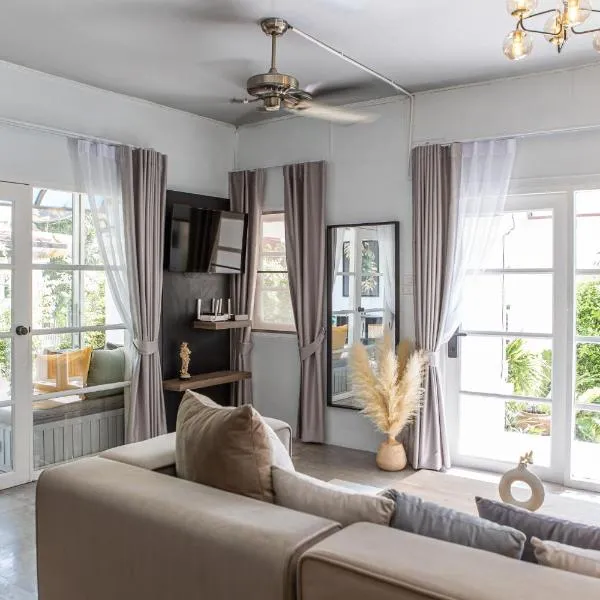 The Golden House @ Suvarnabhumi, hotel v Lat Krabangu