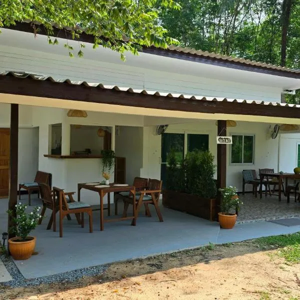 Gecko House Koh Kood, hotel v destinaci Ban Bang Bao