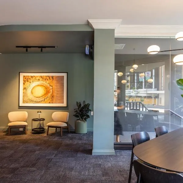 Pensione Hotel Perth, отель в Перте