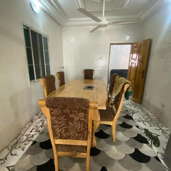 The Girls Guest house, hotel in Banjul