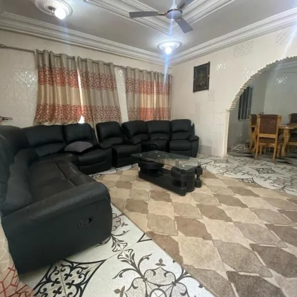 The Girls Guest house, hotel v destinaci Banjul