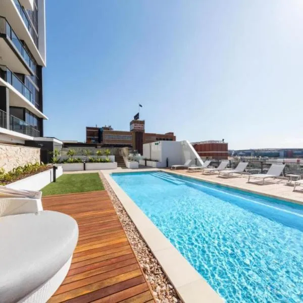 Amazing 2BR delicate Apt, 1min to train station, Hotel in Brisbane