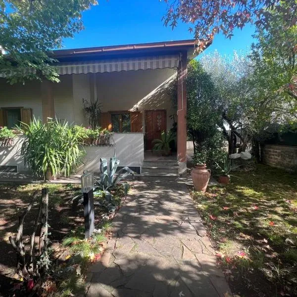 Villa Pampaloni - Intera Villa vacanze con Buffet di benvenuto, hotel di Fabrica di Roma