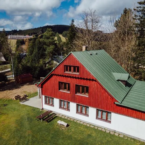 Turistická chata TJ TESLA BRNO, ξενοδοχείο σε Ostruzna